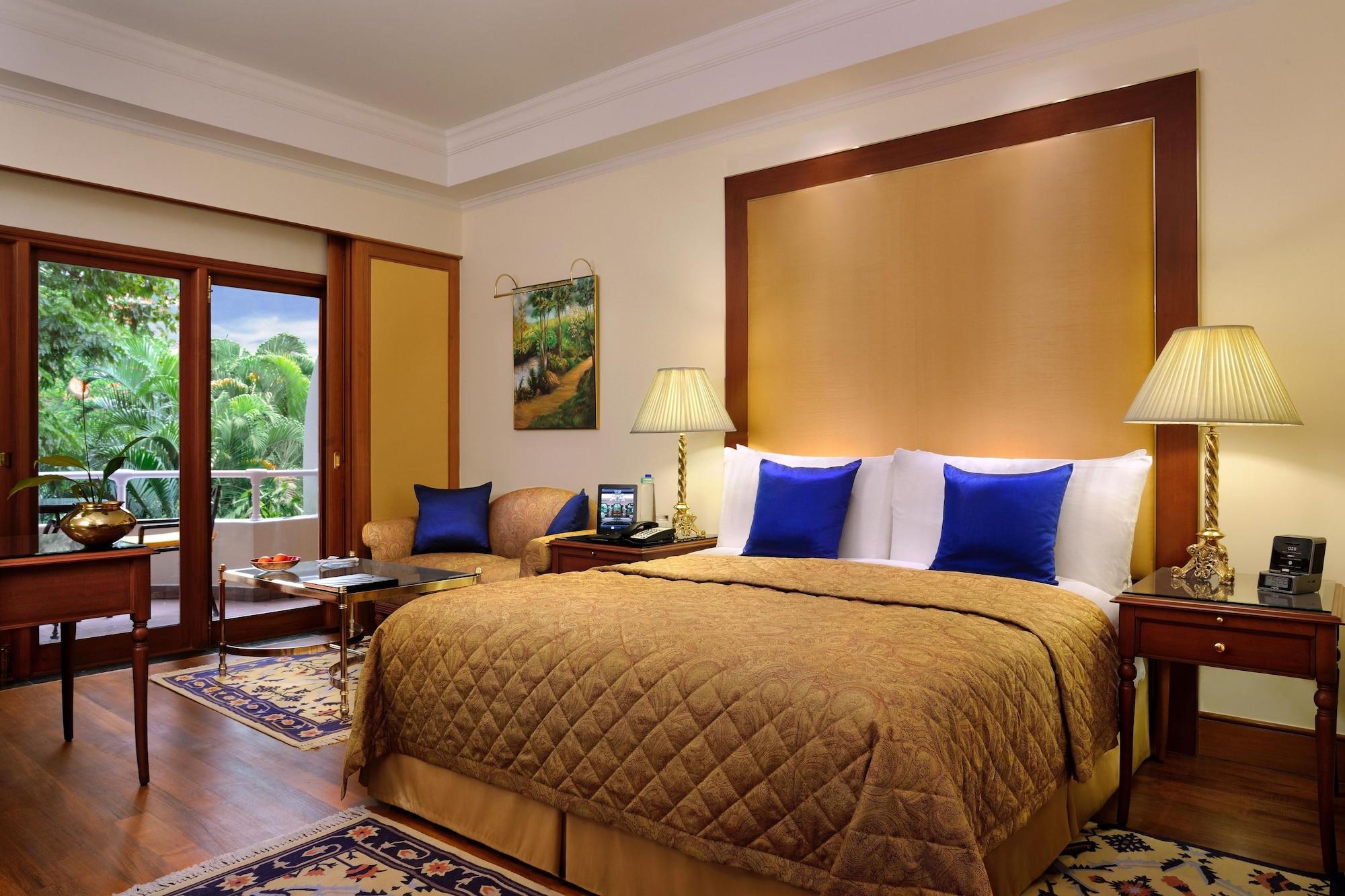 The Oberoi Bengaluru Otel Dış mekan fotoğraf A room at the Taj Bengal