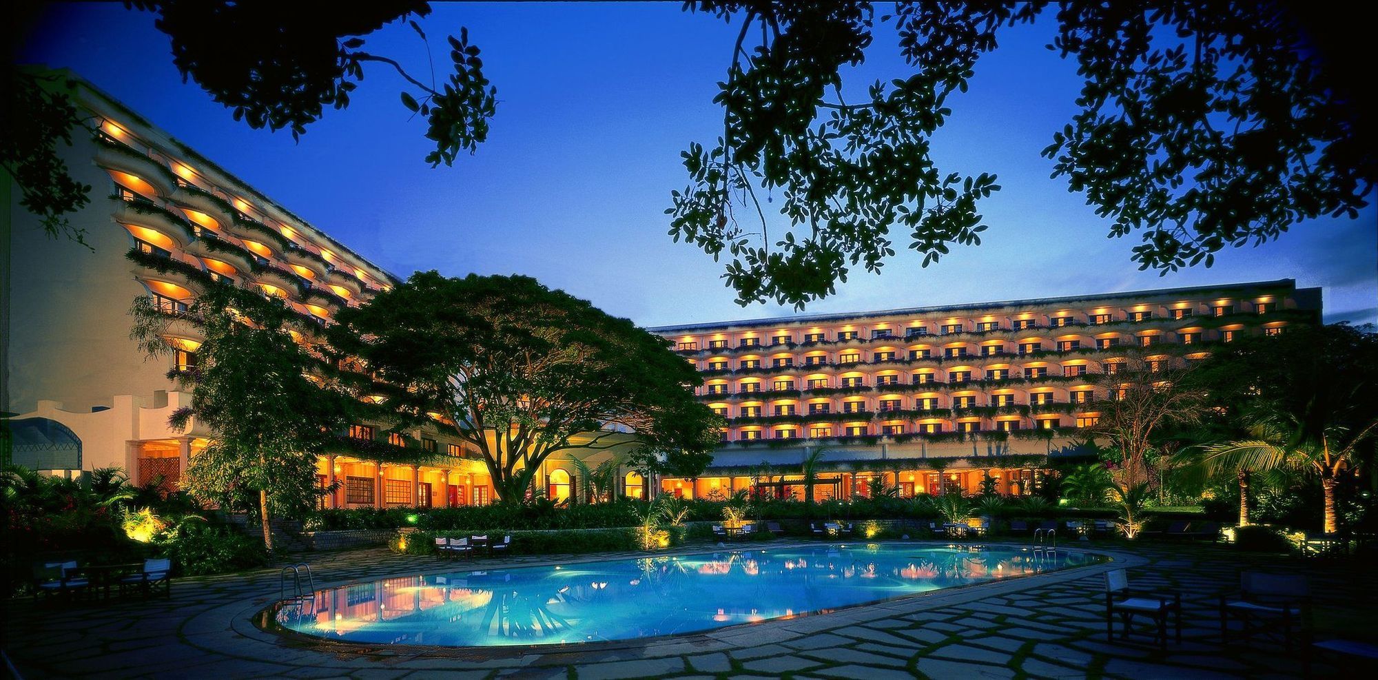 The Oberoi Bengaluru Otel Dış mekan fotoğraf The Imperial Hotel